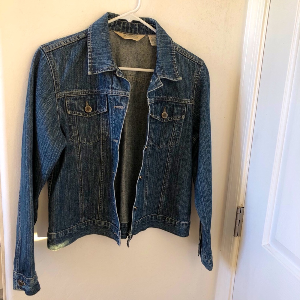 Framed Front Button Relaxed Cut Jean/ Denim Jacket